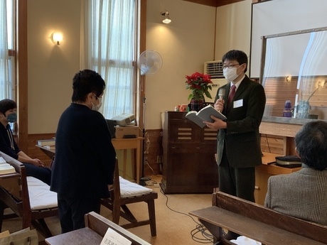 クリスマス記念礼拝の中で加入式が執り行われました